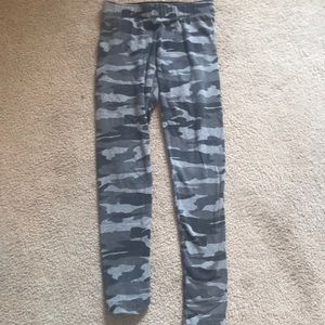 camo leggings